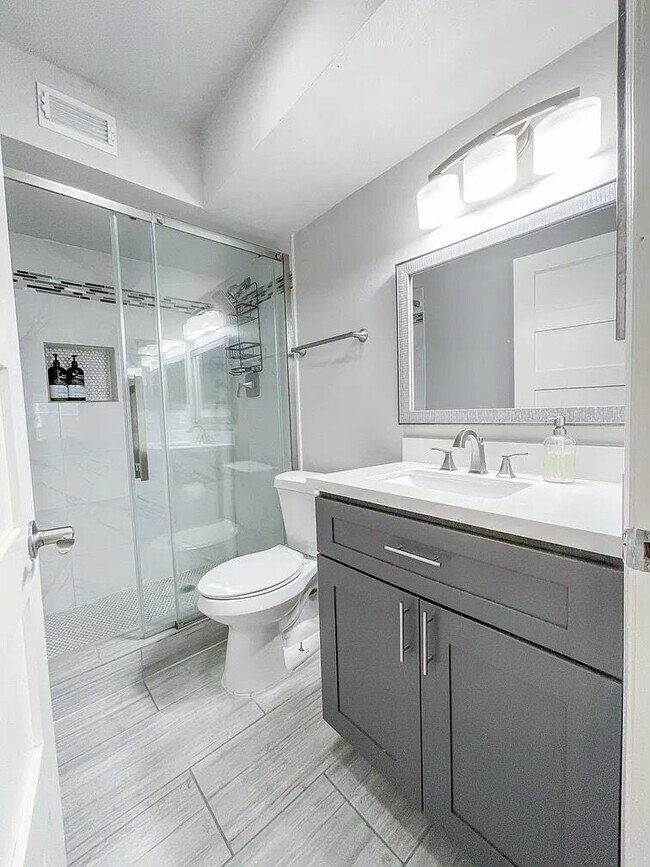 Building Photo - 12633 Memorial Dr