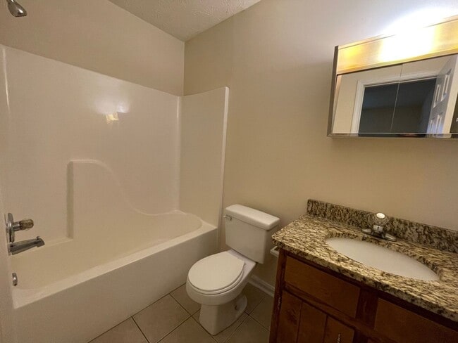 Building Photo - PRE-LEASING FOR AUGUST 7TH, 2026!