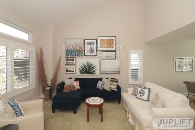 Building Photo - 4 Bedroom Home with Pool & Spa