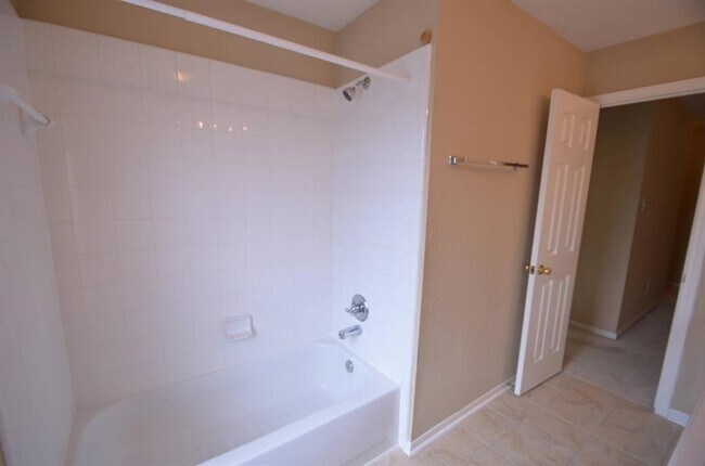 Building Photo - 21626 Shallow Glen Ln