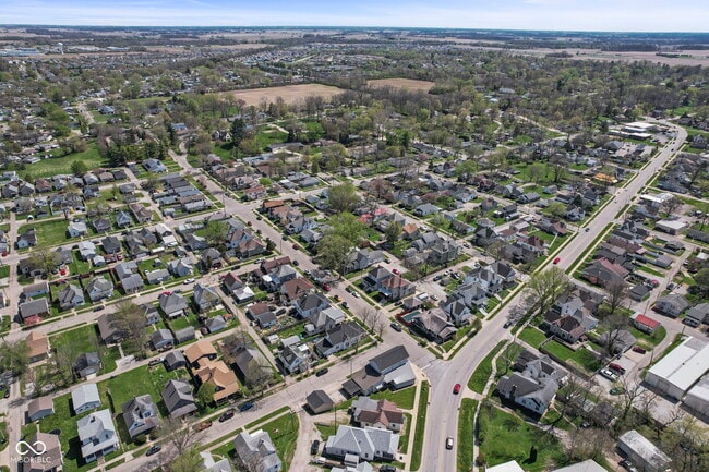 Building Photo - 2 Van Ave