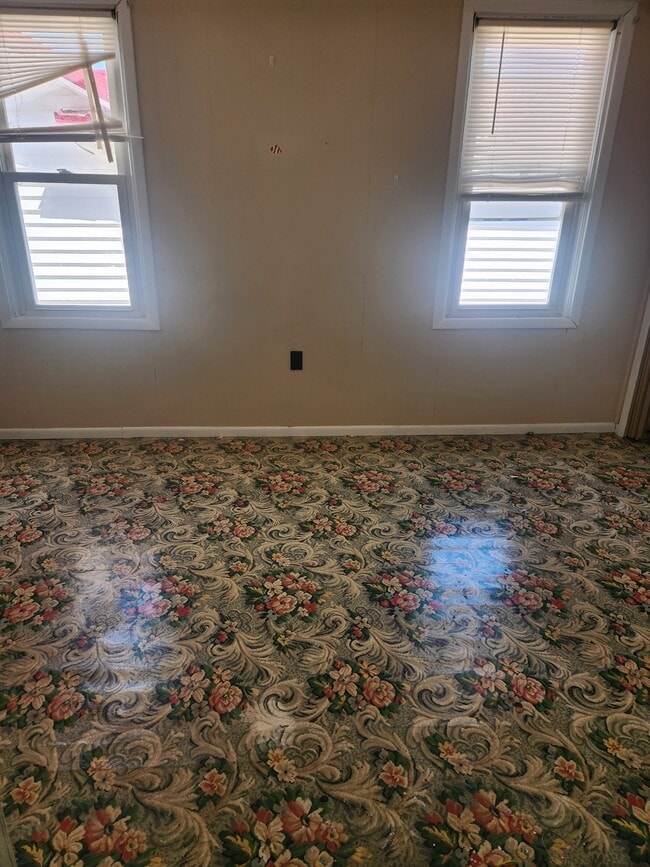 Building Photo - 29 S F St