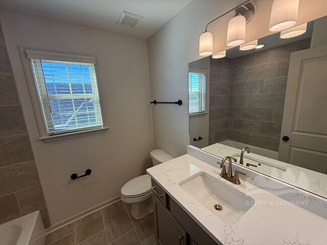 Building Photo - Beautiful NEW BUILD in Oakland, TN!