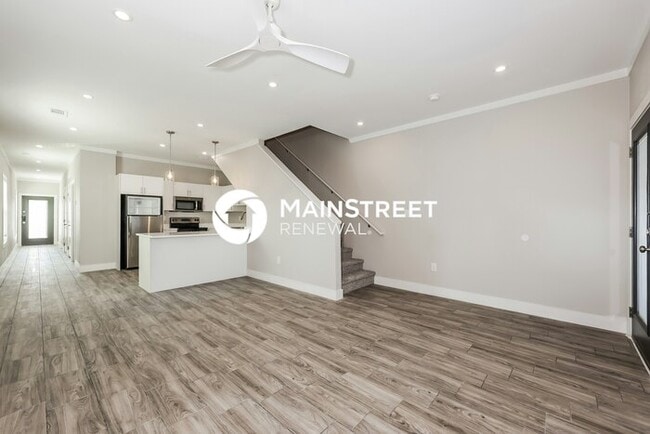 Building Photo - 3 Bedroom Pet-Friendly Home in Dallas, TX with Main Street Renewal