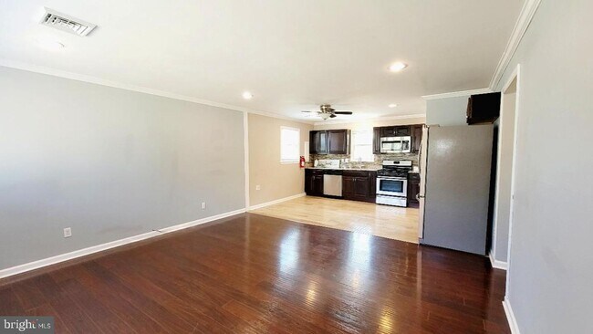 Building Photo - 79 Lanning St