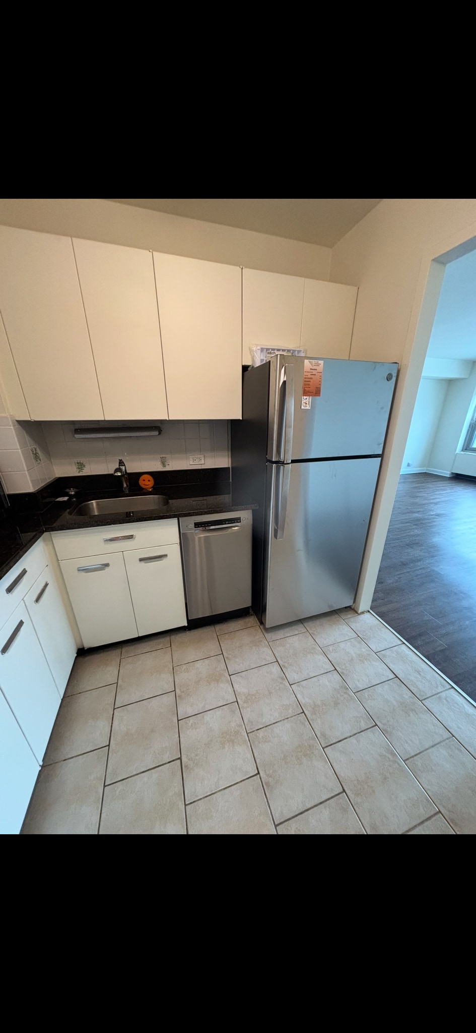 Building Photo - 3600 N Lake Shore Dr