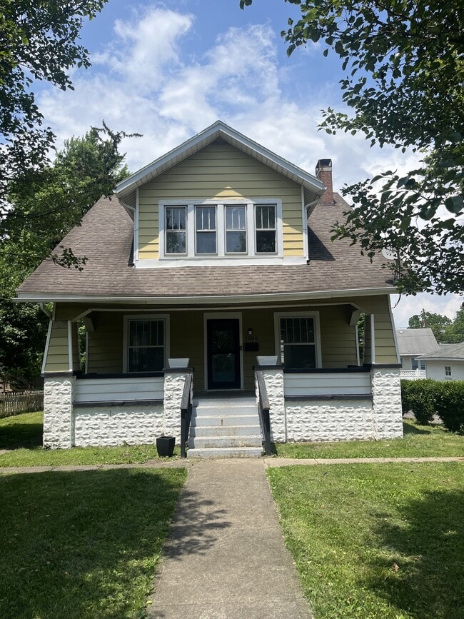 Primary Photo - 2806 E High St