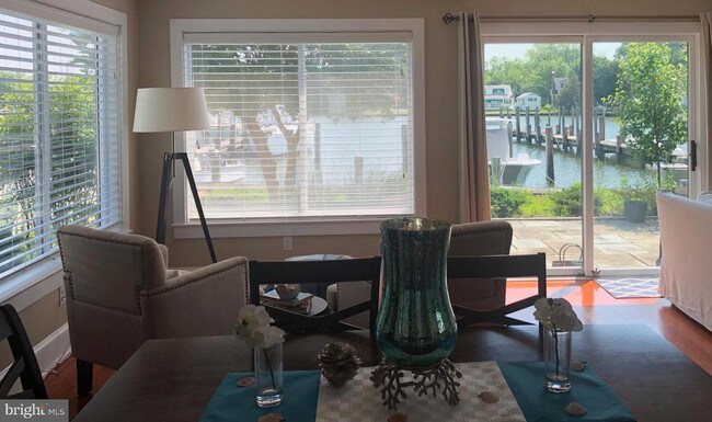 Building Photo - 313 S Morris St