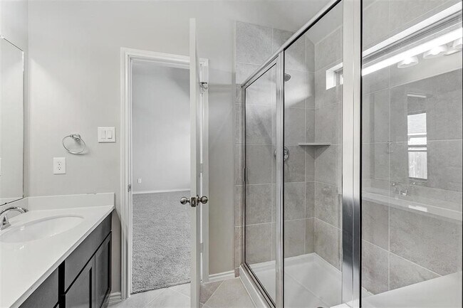 Building Photo - 5018 Mint Orchard Dr