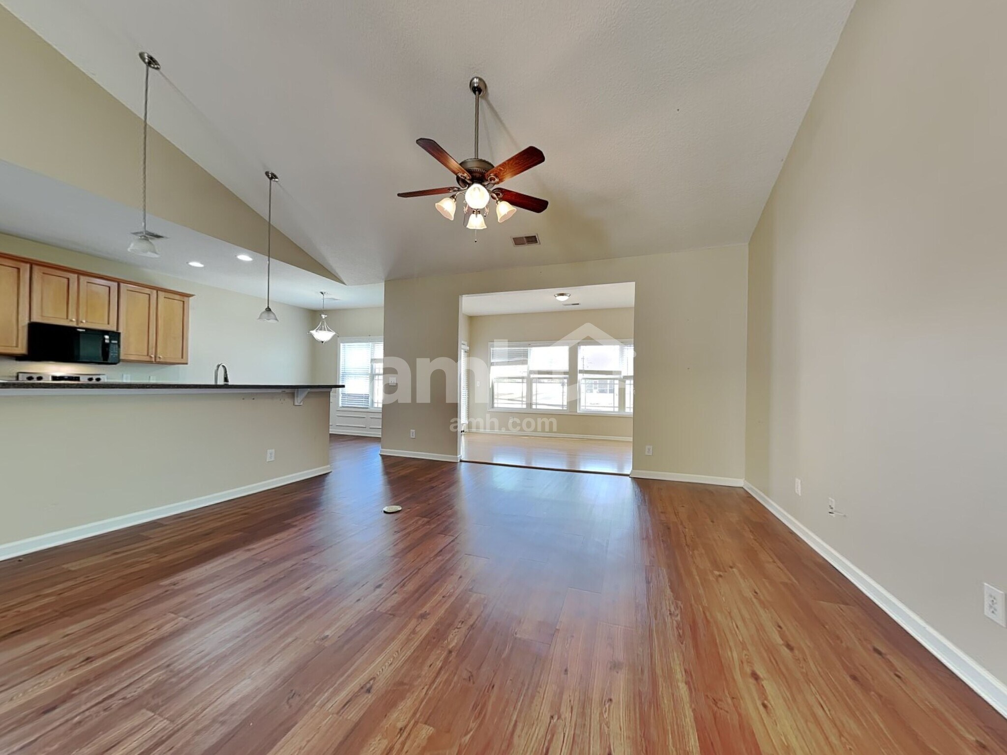 Building Photo - 7 Wyndham Dr