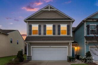 Building Photo - 8562 River Ridge Dr