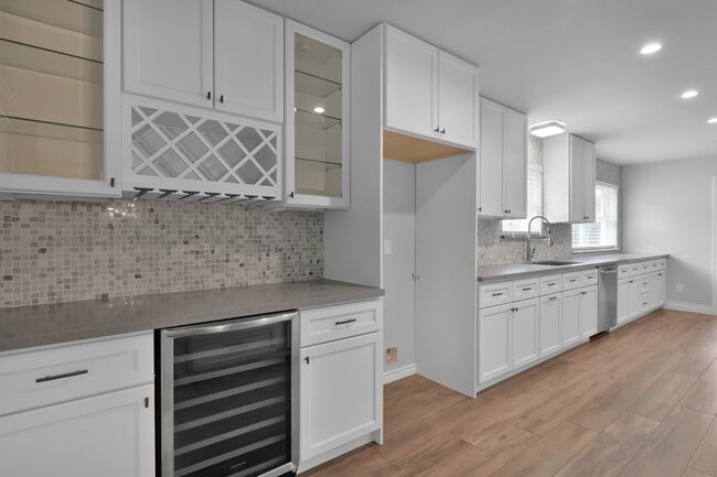 Building Photo - 2806 Triway Ln