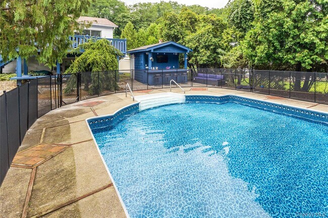 Building Photo - 31 Gleason Dr