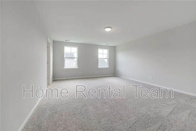 Building Photo - 113 Fenway St