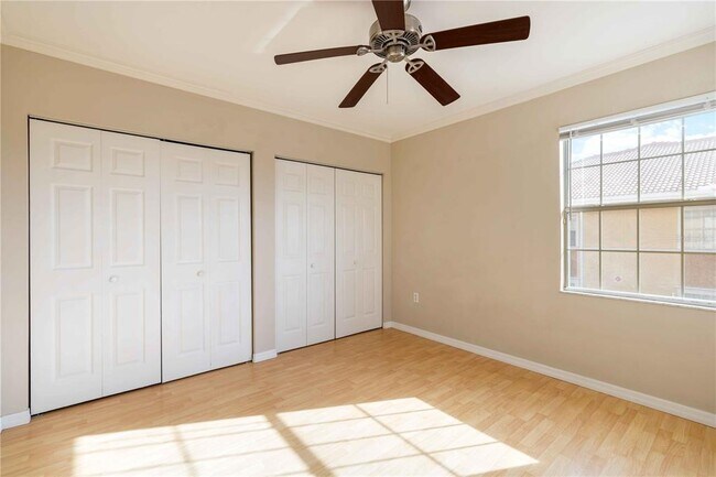 Building Photo - 1030 Villagio Cir