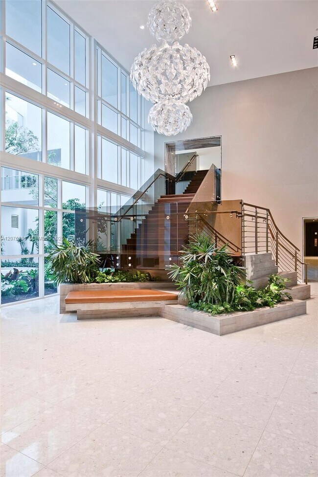 Building Photo - 2020 N Bayshore Dr