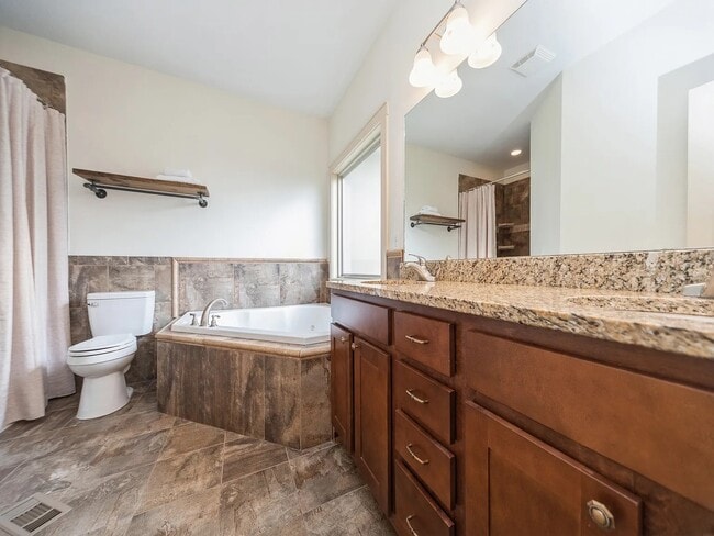 Building Photo - 16035 Northpark Dr