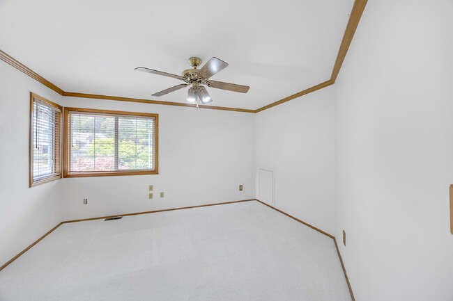 Building Photo - Welcome to your new home, located in Deer ...