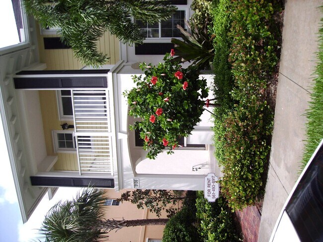 Building Photo - 3136 W Community Dr