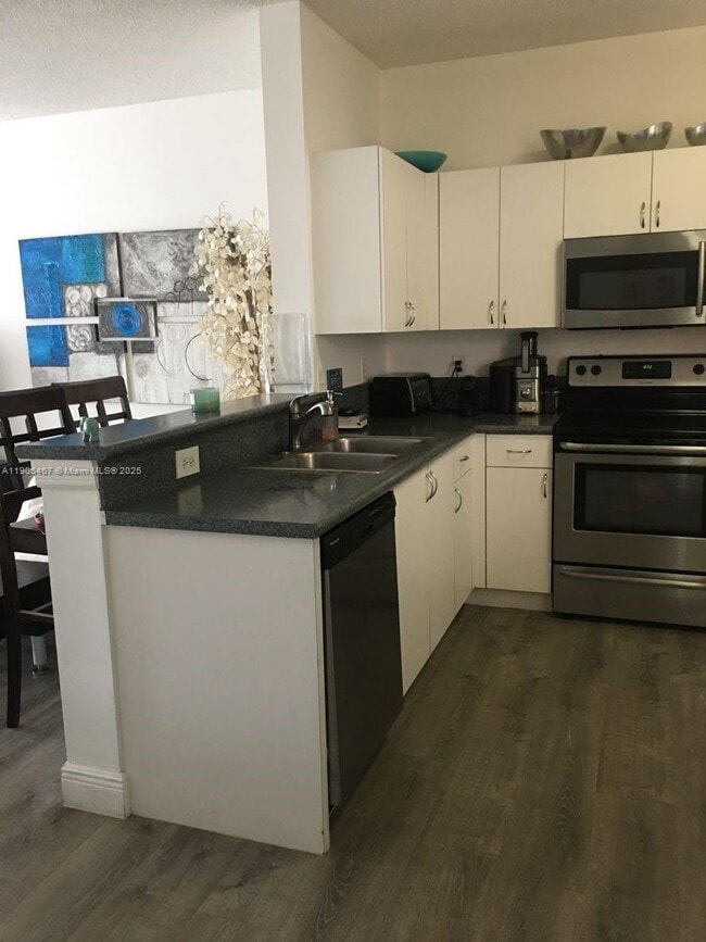 Building Photo - 3870 San Simeon Cir