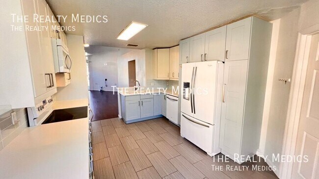 Building Photo - 3977 Journey Ct