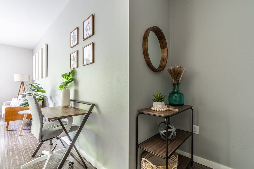 Building Photo - 1717 22nd Ave