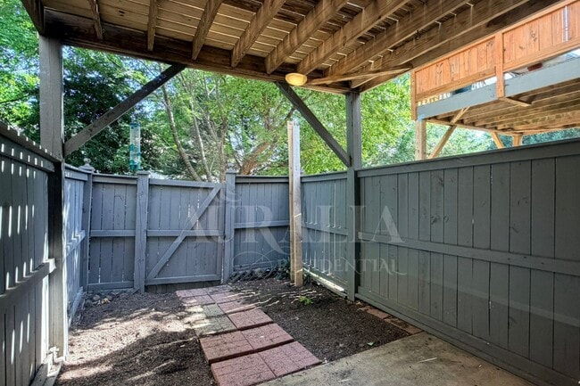 Building Photo - 1707 Zachary Brook Ln