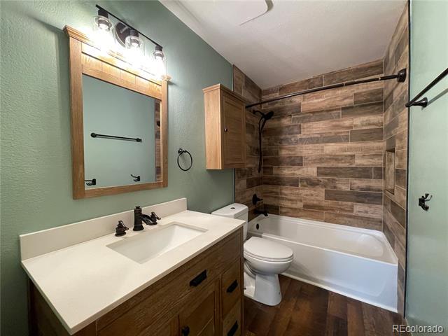 Building Photo - 954 Oakwood Dr