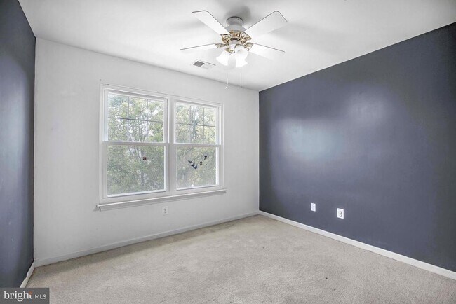 Building Photo - 43782 Brookline Terrace
