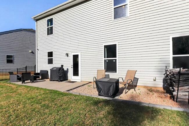 Building Photo - 7132 Wheyfield Dr