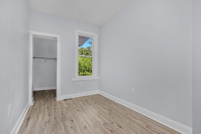 Building Photo - 510 Edgewood St