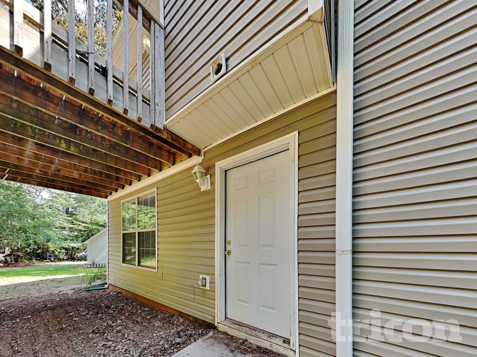 Building Photo - 50 Tufts Cir