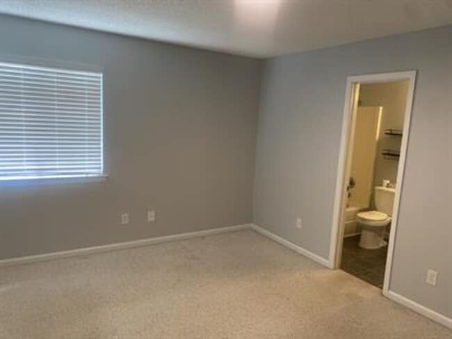 Building Photo - 208 Cypress Creek Dr