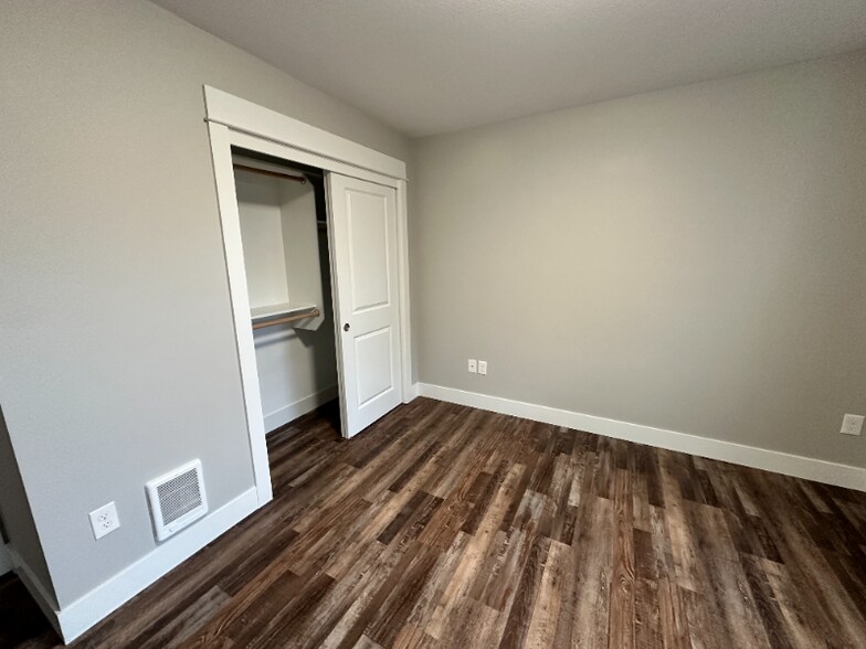 Building Photo - 325 N Wynoochee Dr SW