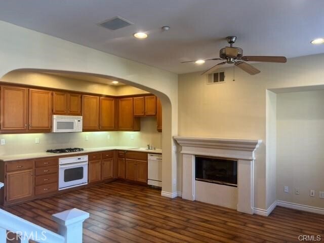 Building Photo - 149 Topaz