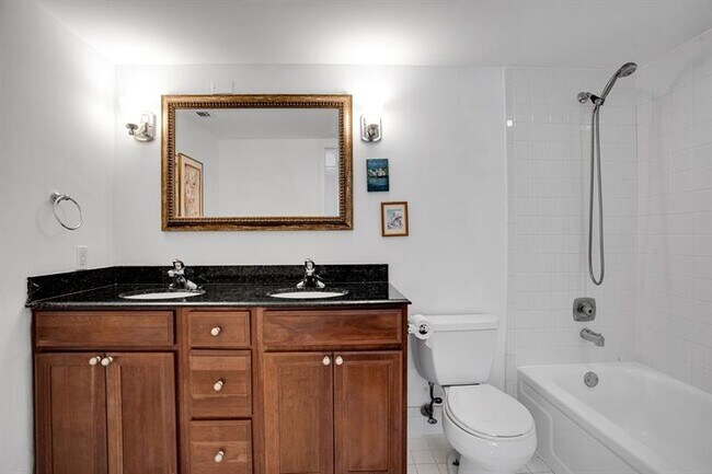 Building Photo - 2002 Granada Dr