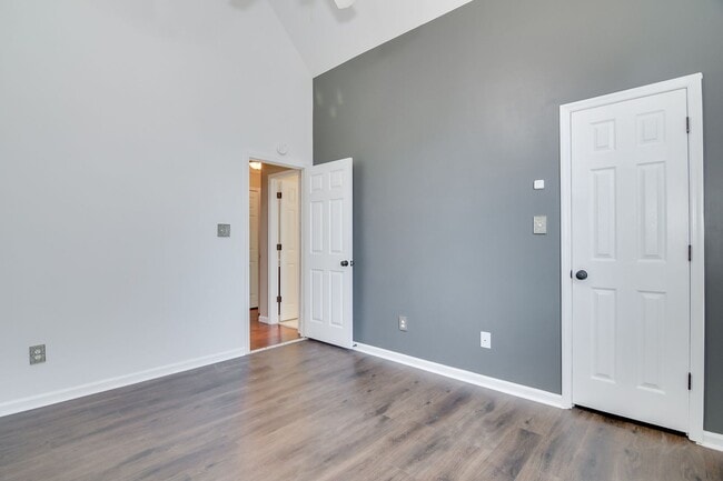 Building Photo - Large 3 Story Home in Evans!