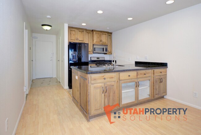 Building Photo - 1180 Foothill Dr
