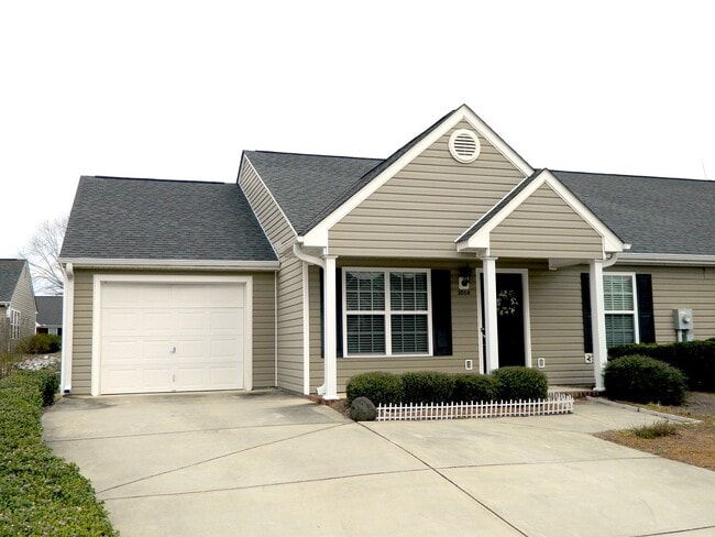 Building Photo - 2014 Kennesaw Way