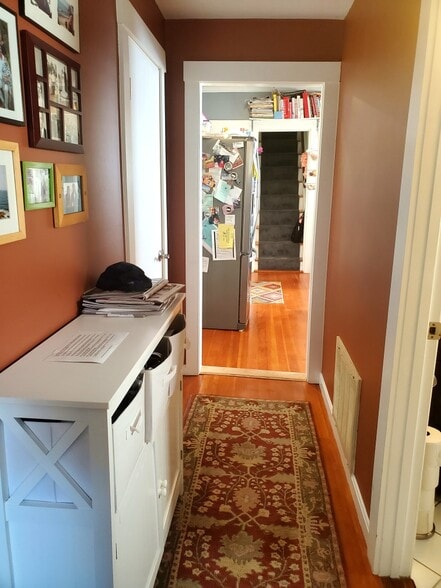 First floor hallway from front door - 59 Cameron Ave