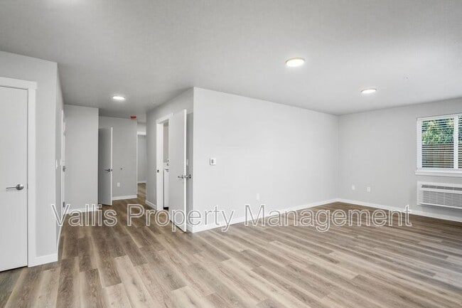 Building Photo - 4374 Fisher Rd NE