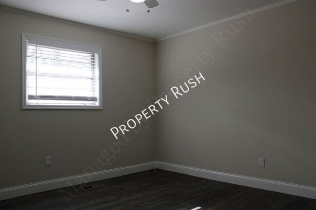 Building Photo - 209 Signal View St