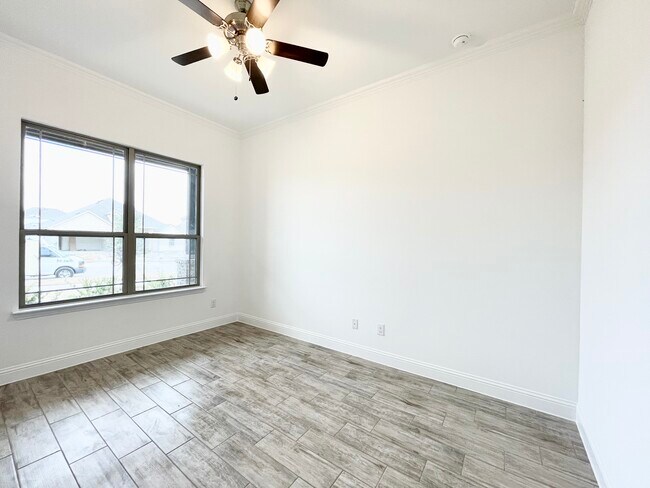 Building Photo - 2914 Bobcat Dr