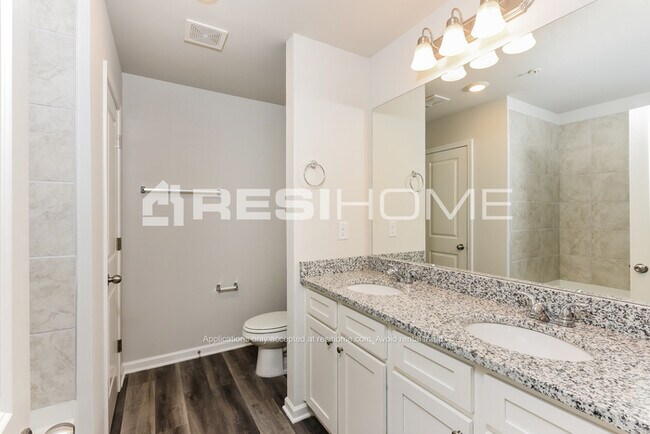 Building Photo - 205 Wellbrook Ct NE