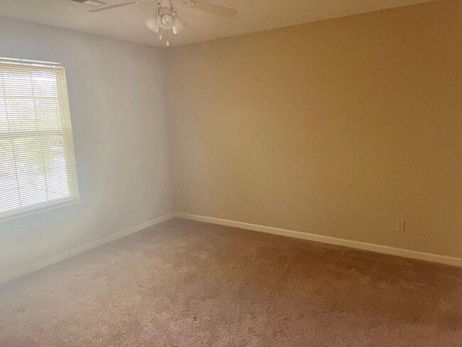 Building Photo - Cute 2 Bed/1.5Bath Home in the Heart of We...