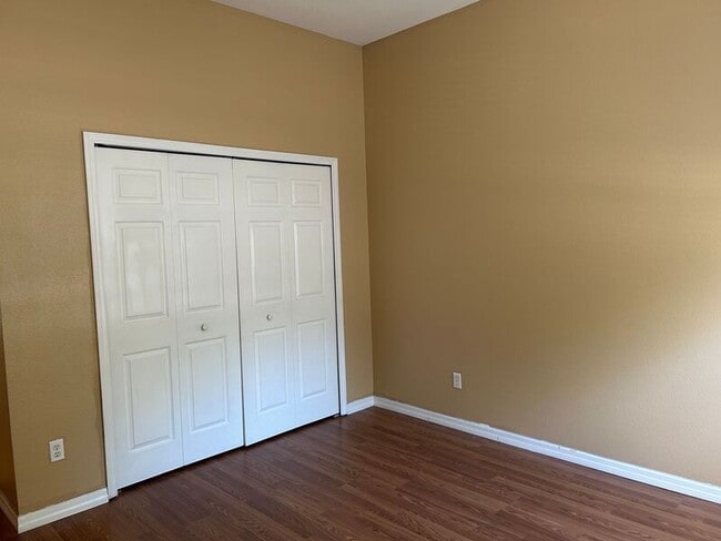 Building Photo - 854 Kazaros Cir