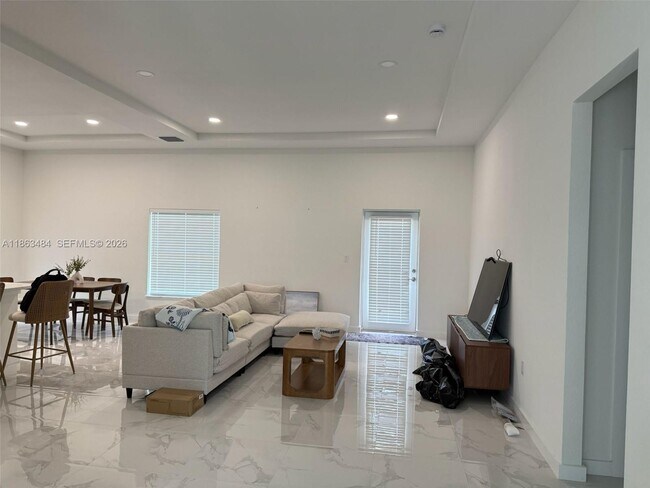 Building Photo - 63 Coxswain Cir