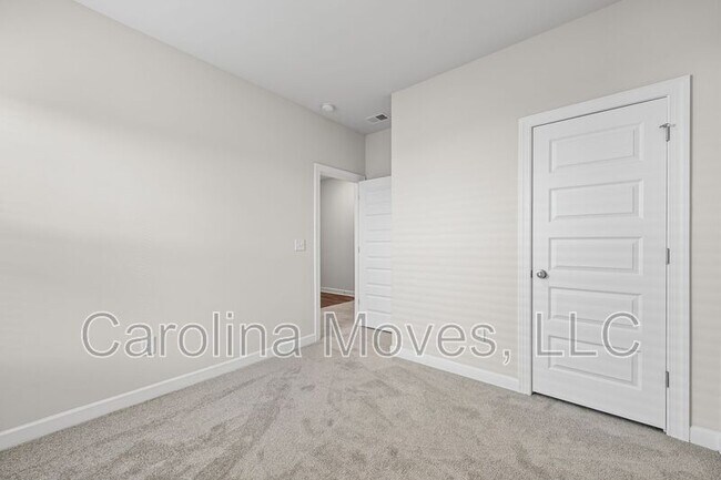 Building Photo - 628 Grays Creek Rd