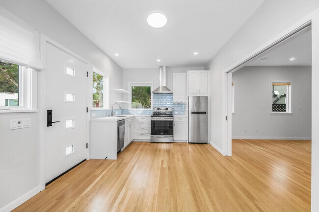 Building Photo - 1380 Gilman St