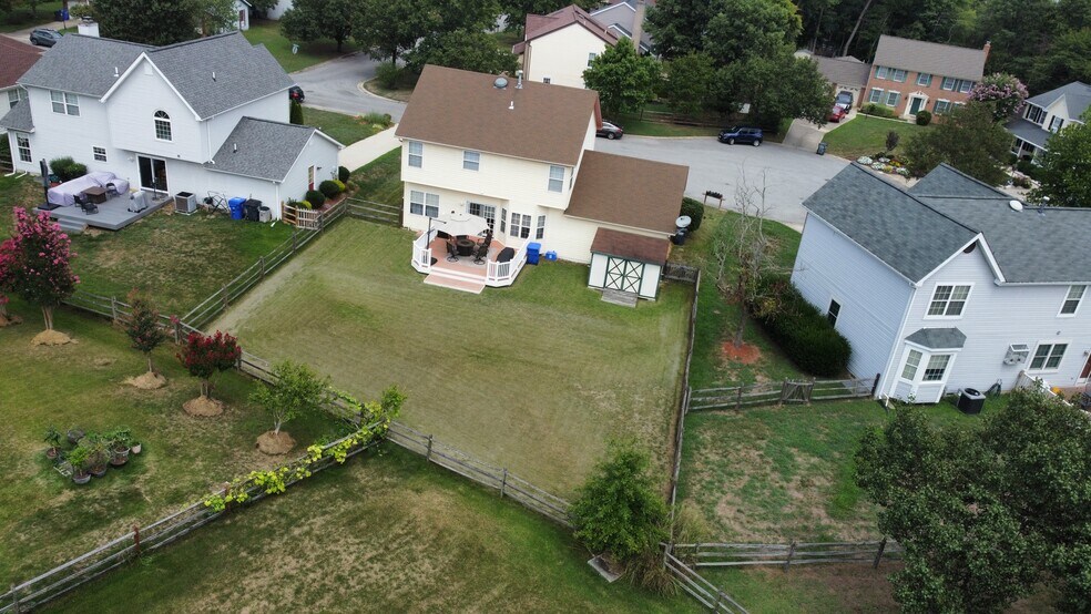 Building Photo - 5011 Jurel Ct